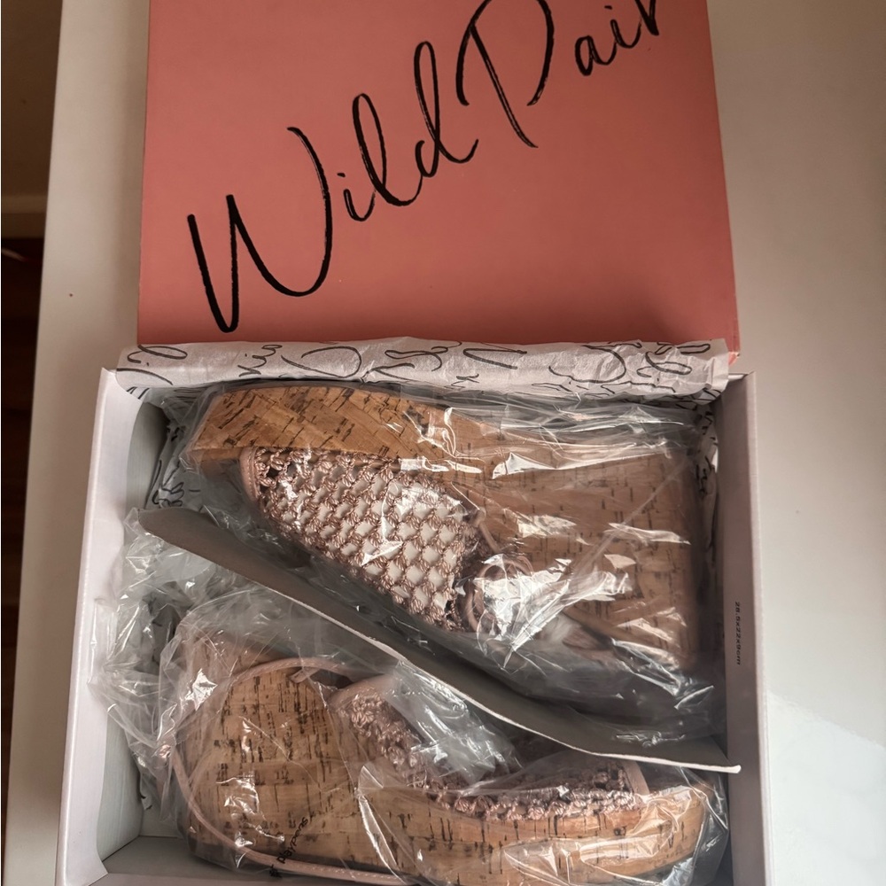Wild Pair Blush Lace-Up Woven Cork Wedges – Size 9M, Brand New